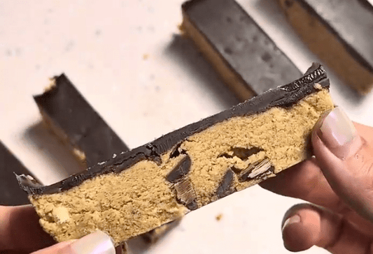 COOKIE DOUGH PROTEIN BARS - Nourished Natural Health